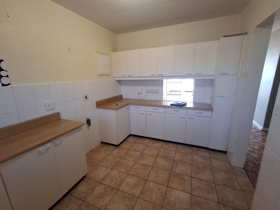 To Let 1 Bedroom Property for Rent in Summerstrand Eastern Cape